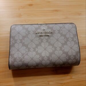 Kate Spade Signature Spade Flower Medium Compact Bifold Wallet